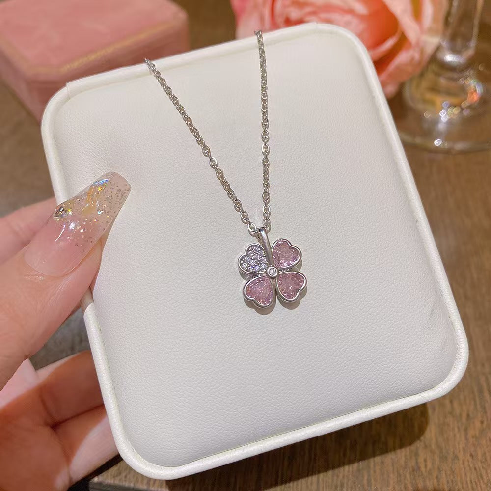 Necklaces & Pendants